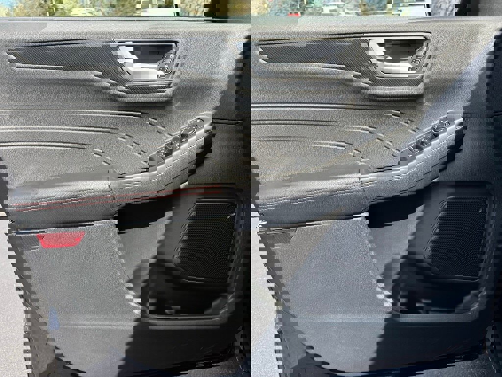 New 2025 Ford Escape ST-Line Select w/ Class II Trailer Tow Package image 20