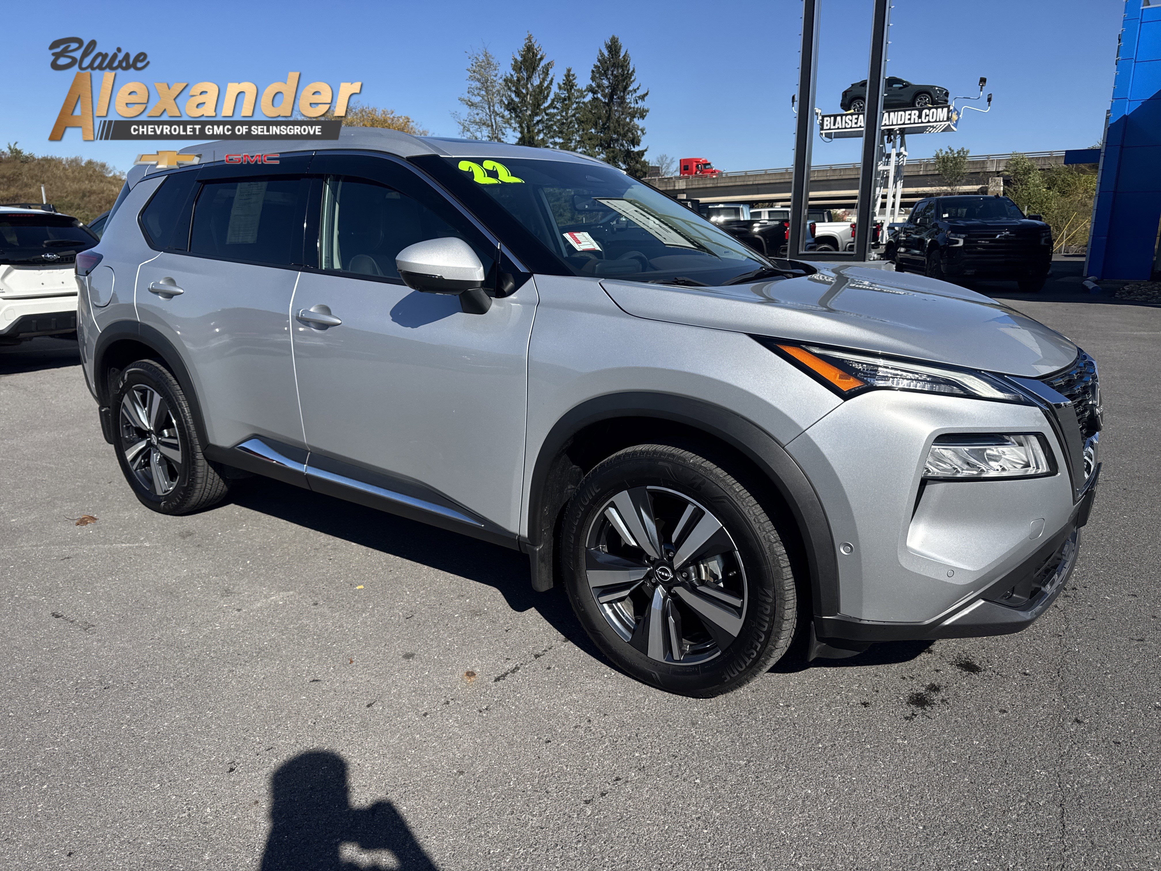 Used 2022 Nissan Rogue SL w/ SL Premium Package