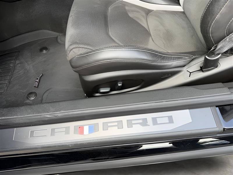 Used 2019 Chevrolet Camaro SS RWD image 21