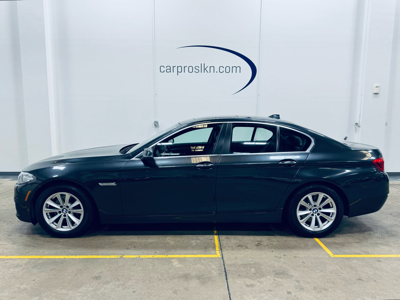 Used 2015 BMW 528i Sedan image 4