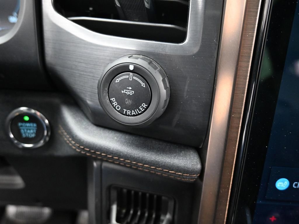 Used 2024 Ford F150 Lightning Lariat image 17