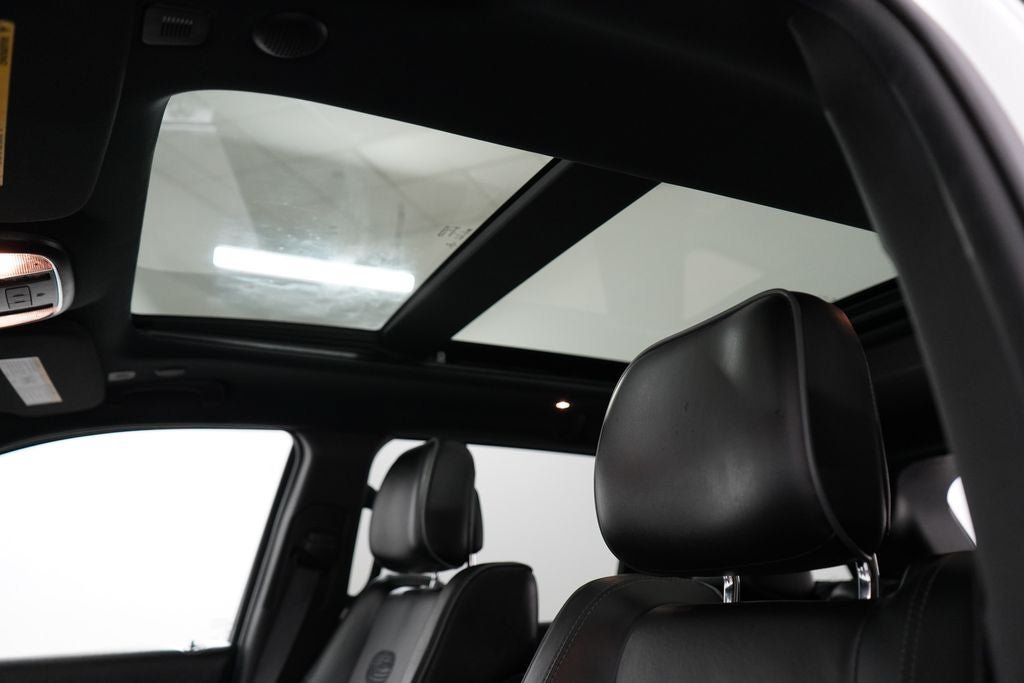 Used 2020 Jeep Grand Cherokee Overland AWD/4WD image 14