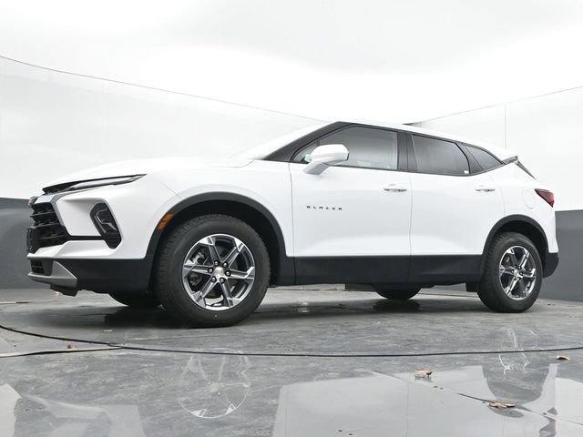 Used 2025 Chevrolet Blazer LT image 43