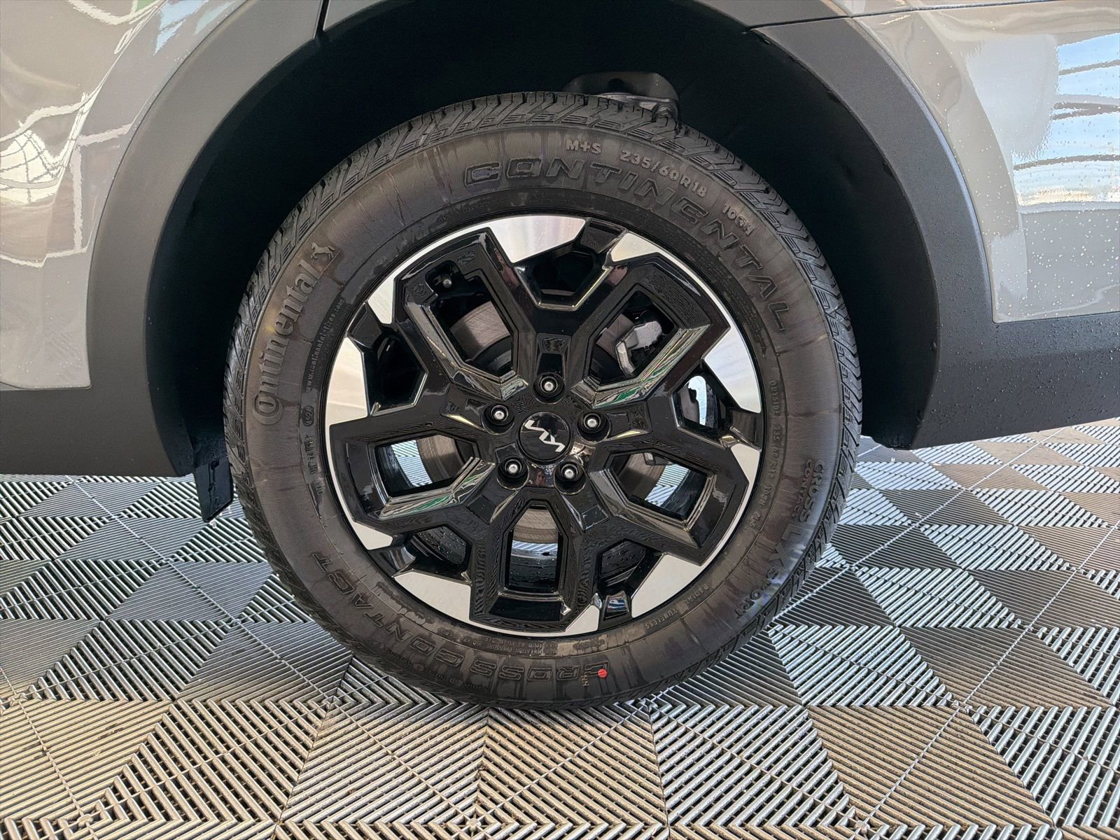 New 2026 Kia Sorento S image 7