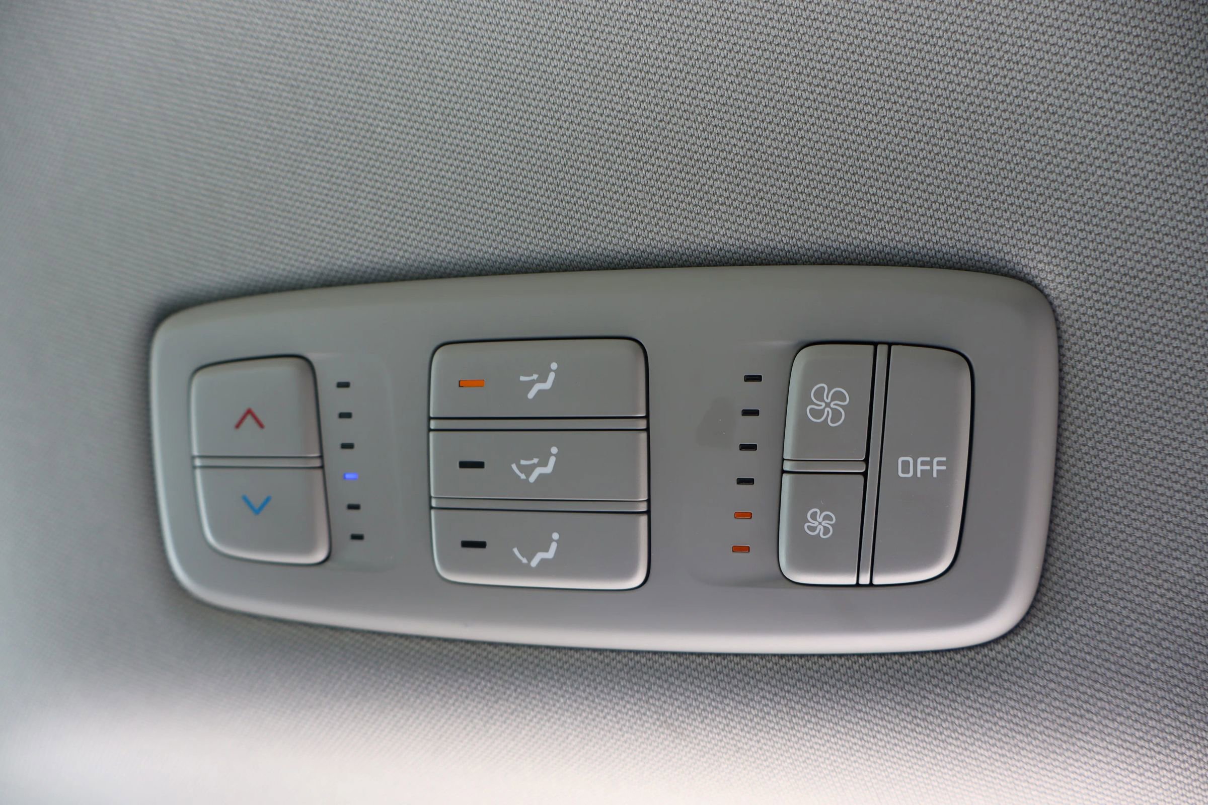 Used 2024 Kia Carnival LX image 15