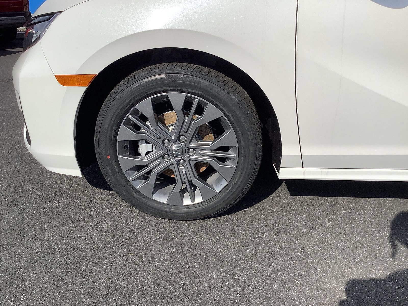 New 2026 Honda Odyssey Touring image 10