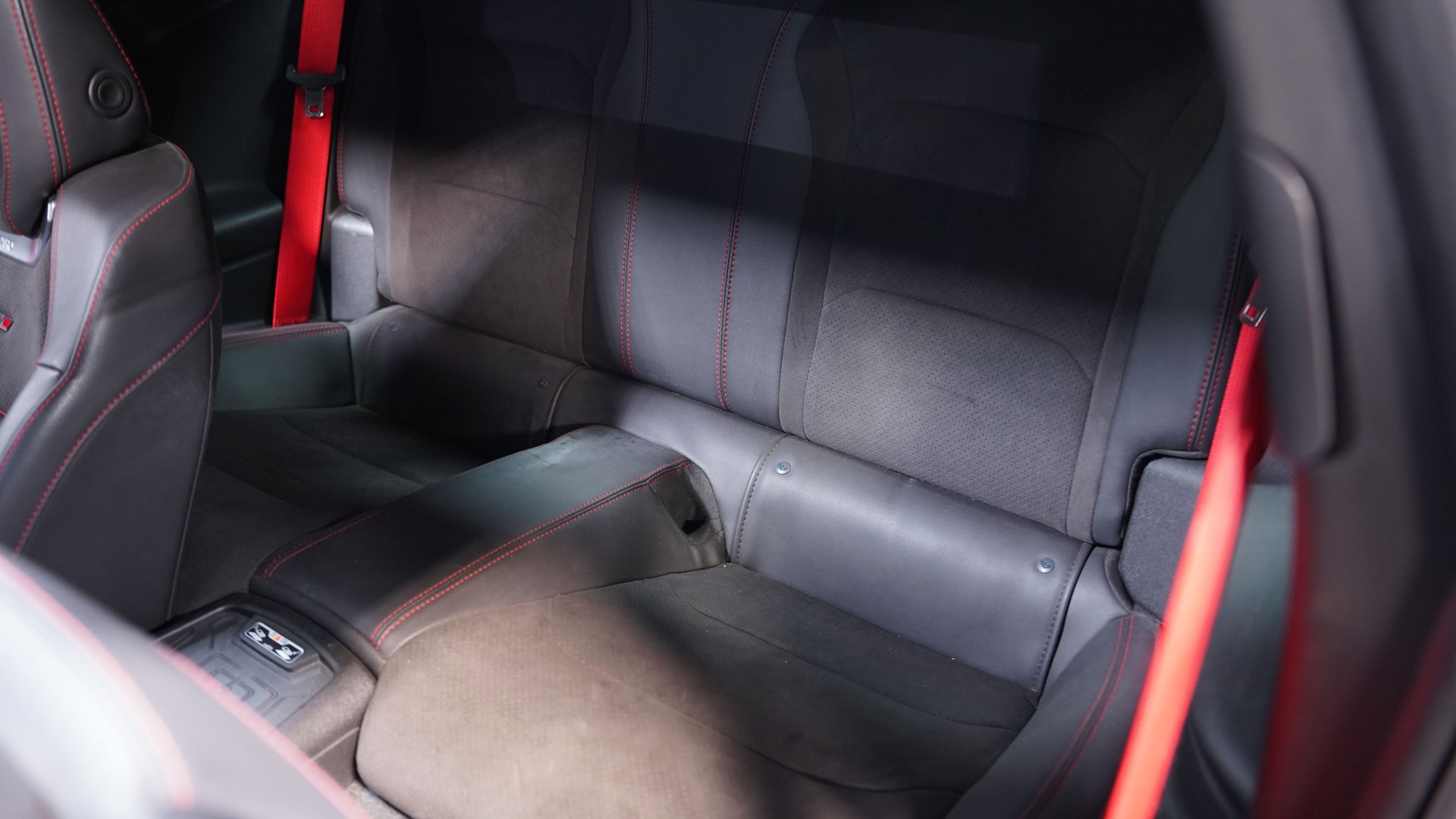 Used 2018 Chevrolet Camaro ZL1 RWD image 36