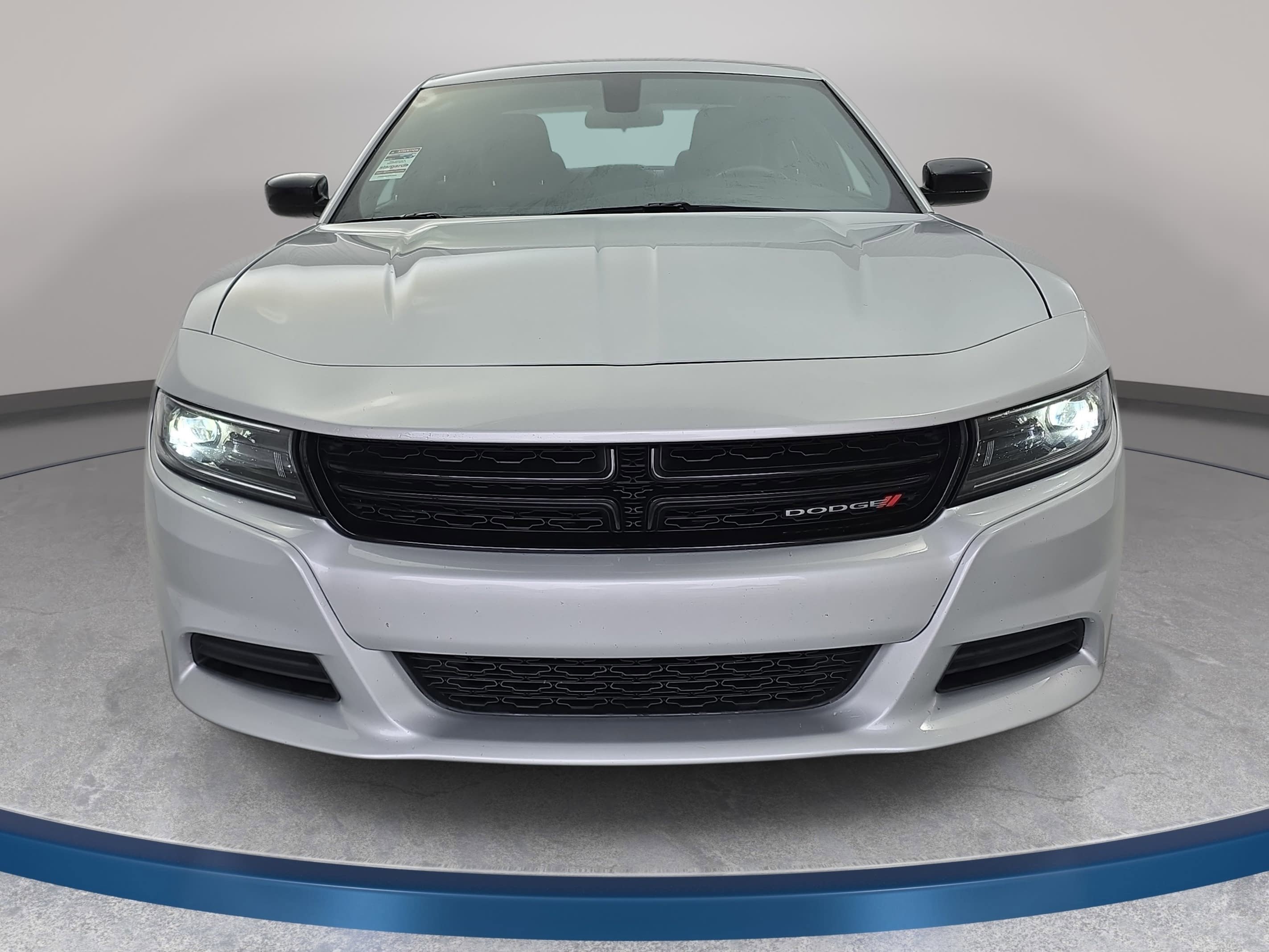 Used 2023 Dodge Charger SXT RWD image 2