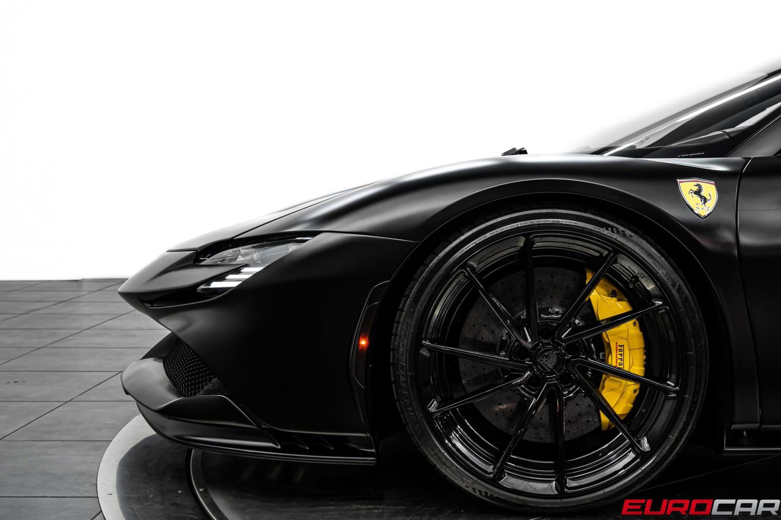 Used 2021 Ferrari SF90 Stradale AWD/4WD image 13