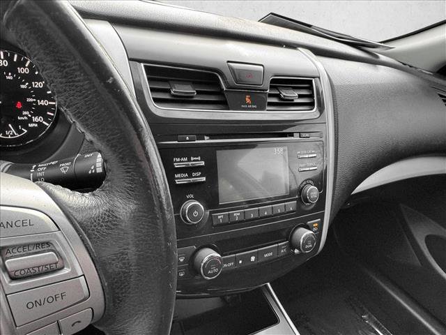 Used 2015 Nissan Altima 2.5 SV image 12