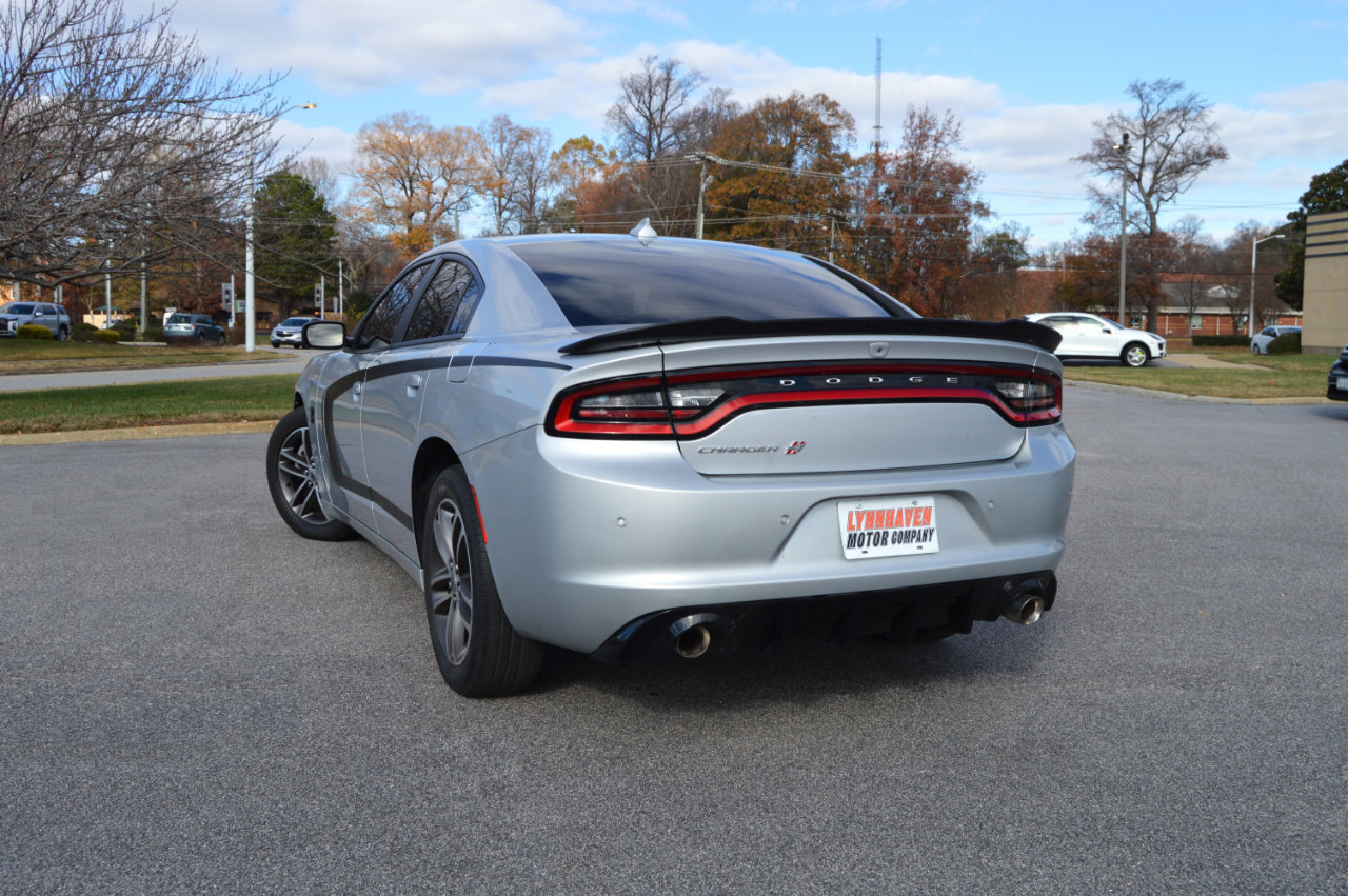 Used 2019 Dodge Charger SXT w/ Driver Confidence Group image 6