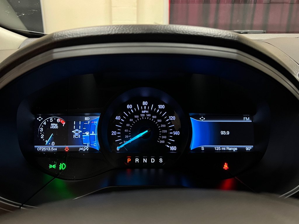 Used 2022 Ford Edge Titanium AWD/4WD image 25
