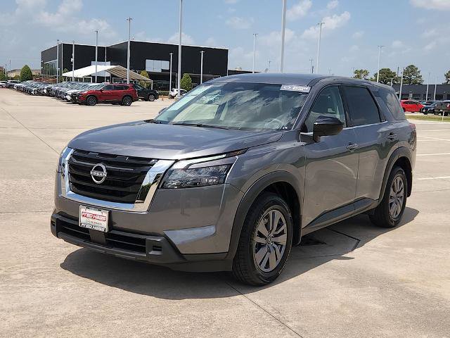 Certified 2025 Nissan Pathfinder S FWD image 9