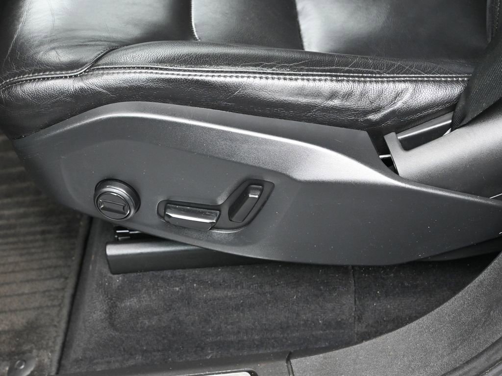 Used 2019 Volvo XC90 T5 Momentum image 13