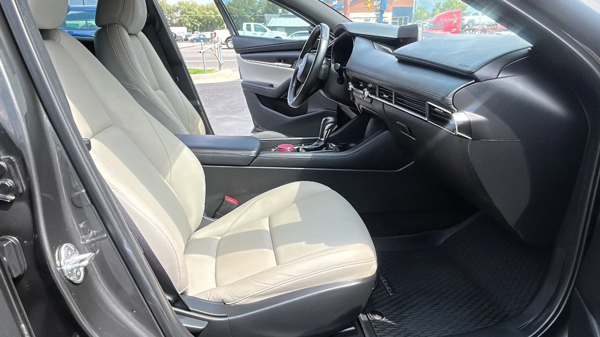 Used 2023 MAZDA MAZDA3 s image 17