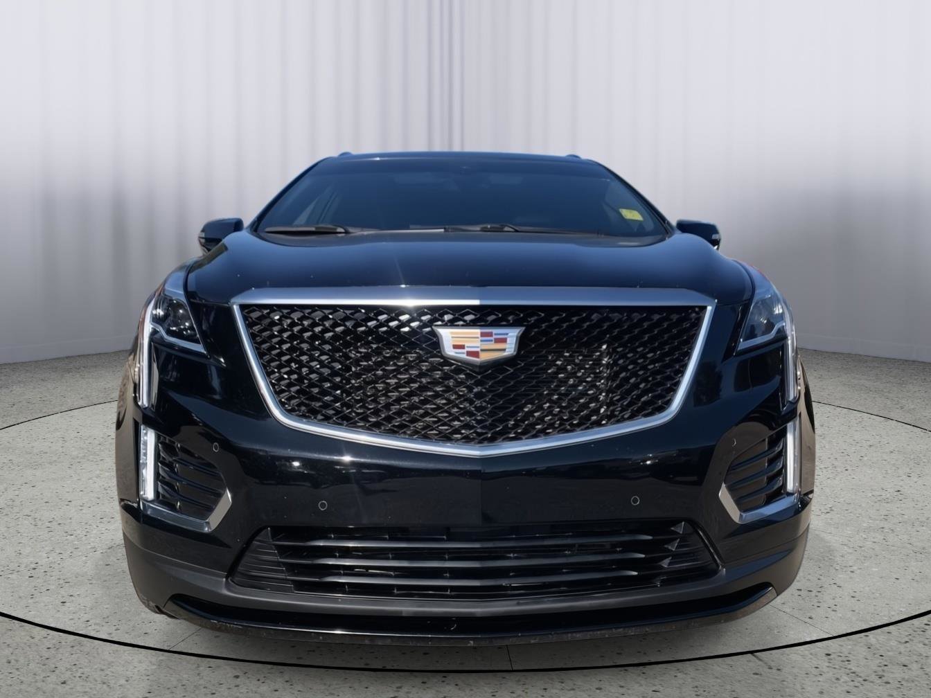 Used 2022 Cadillac XT5 Sportv image 2