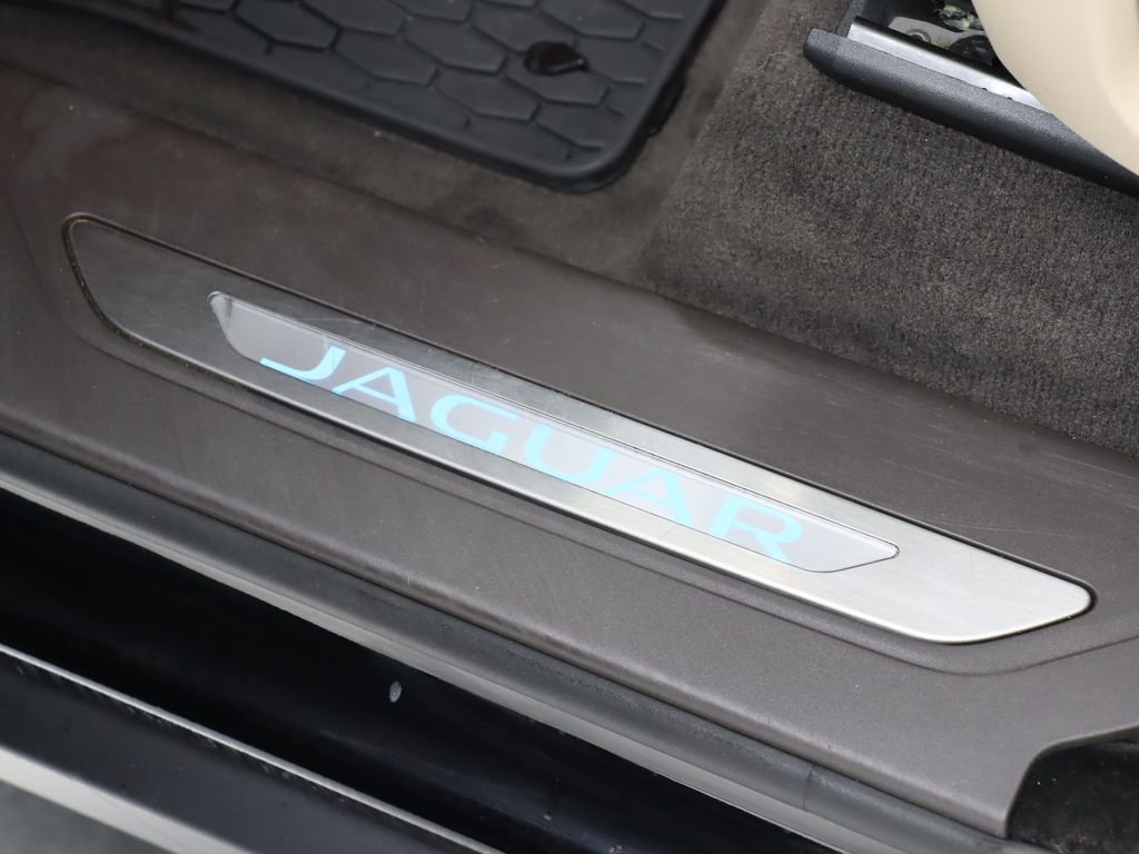 Used 2019 Jaguar F-PACE Prestige AWD/4WD image 19