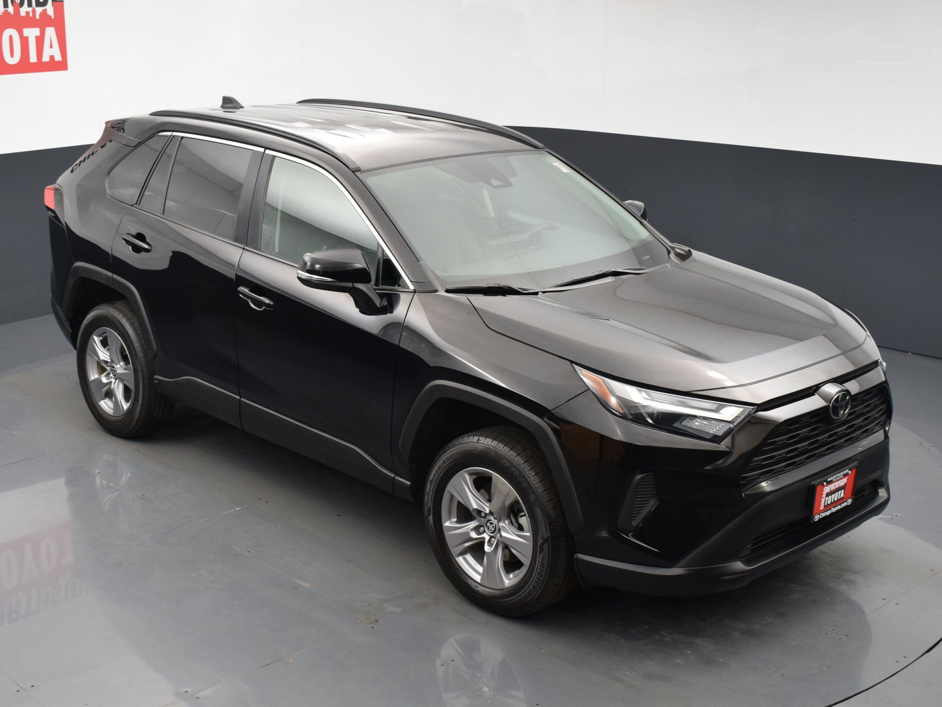 Used 2022 Toyota RAV4 XLE AWD/4WD image 21