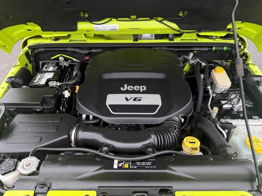 Used 2017 Jeep Wrangler Unlimited Sahara w/ Dual Top Group AWD/4WD image 64