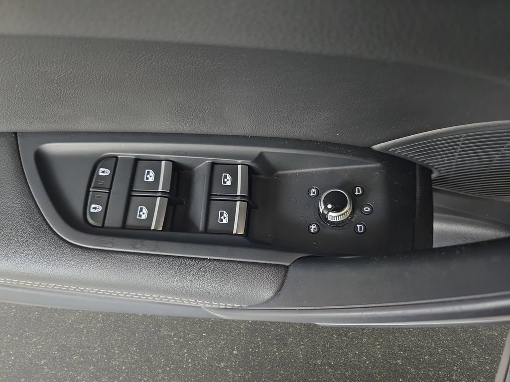 Used 2023 Audi SQ5 Premium Plus AWD/4WD image 30