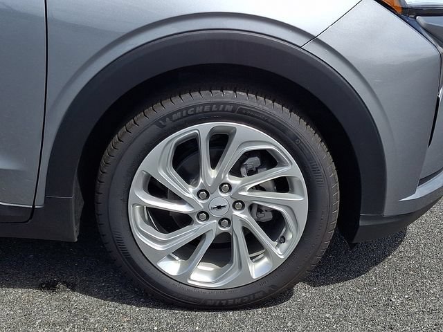 New 2027 Chevrolet Bolt LT w/ Comfort Package FWD image 6