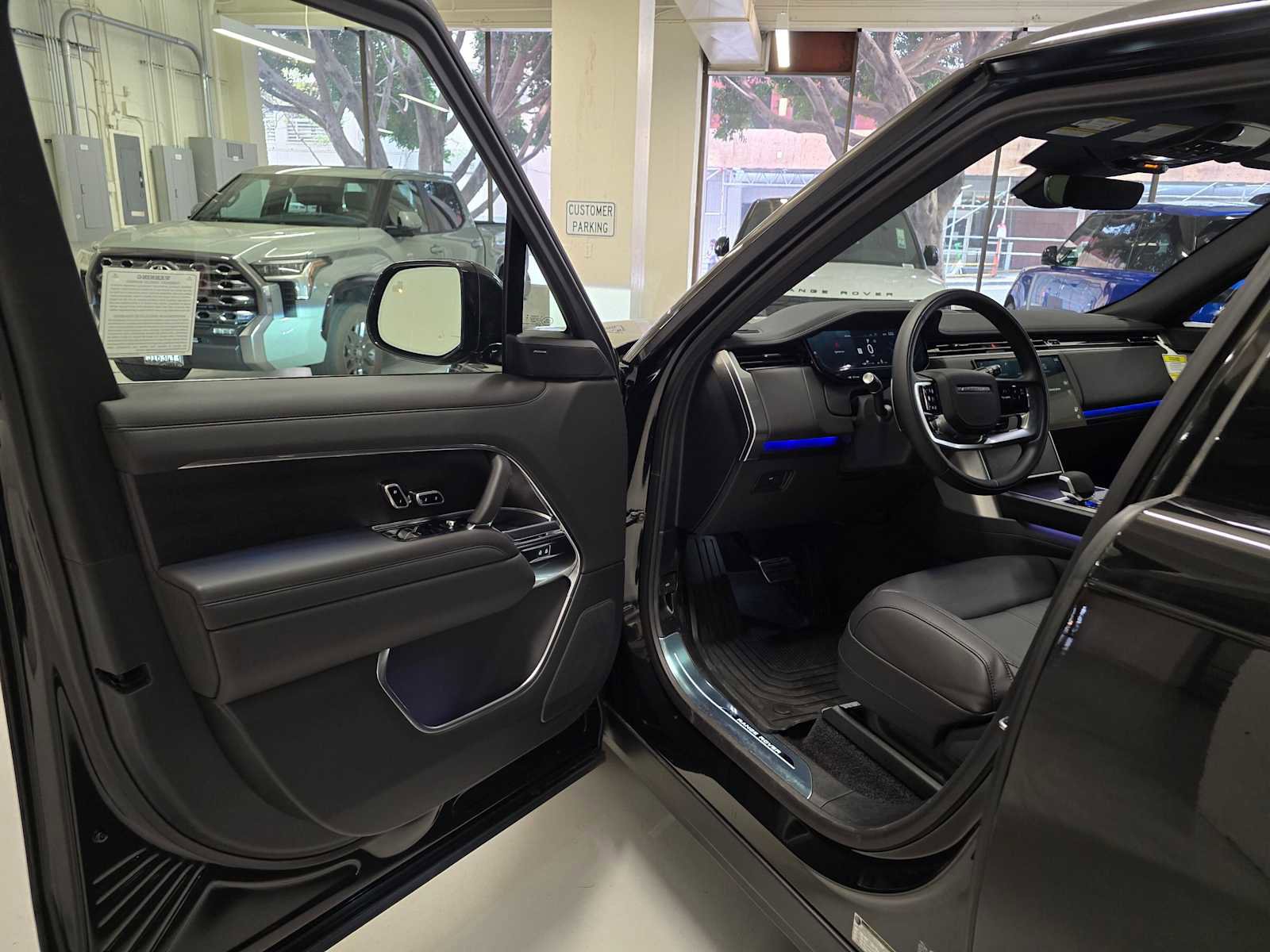 New 2026 Land Rover Range Rover SE image 20