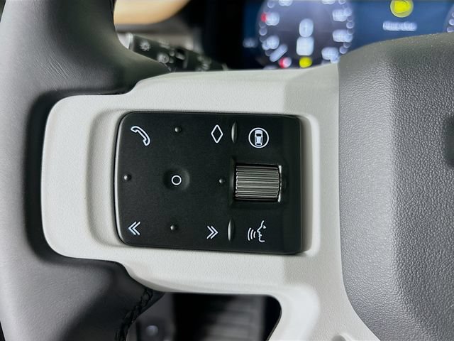 New 2026 Land Rover Defender 130 X-Dynamic SE AWD/4WD image 10