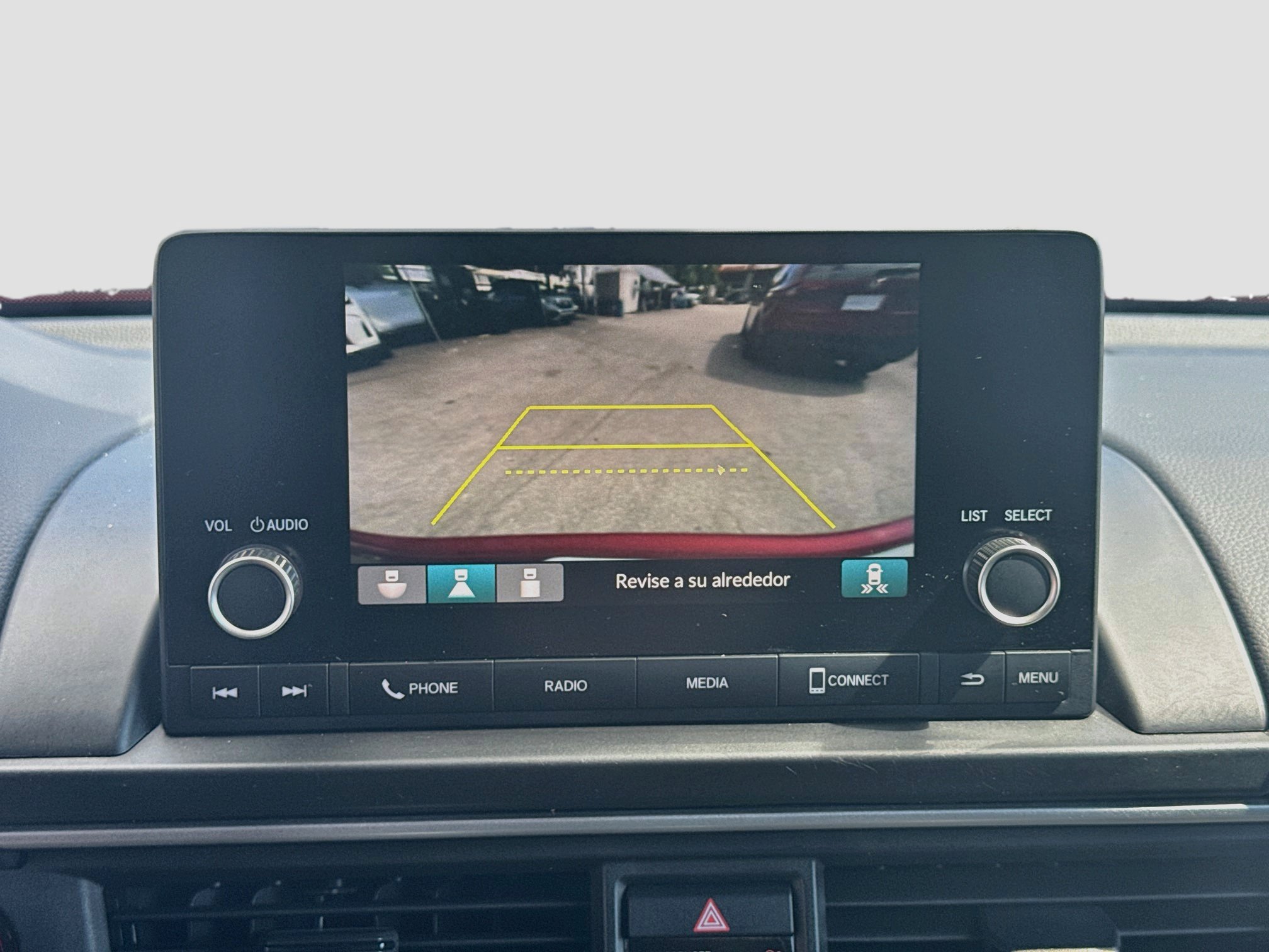 Used 2025 Honda Pilot Sport image 13