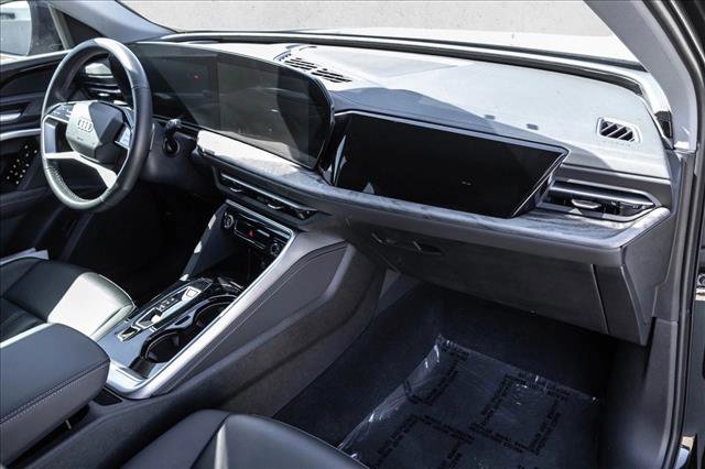 Certified 2025 Audi Q5 Premium w/ Convenience Package image 22