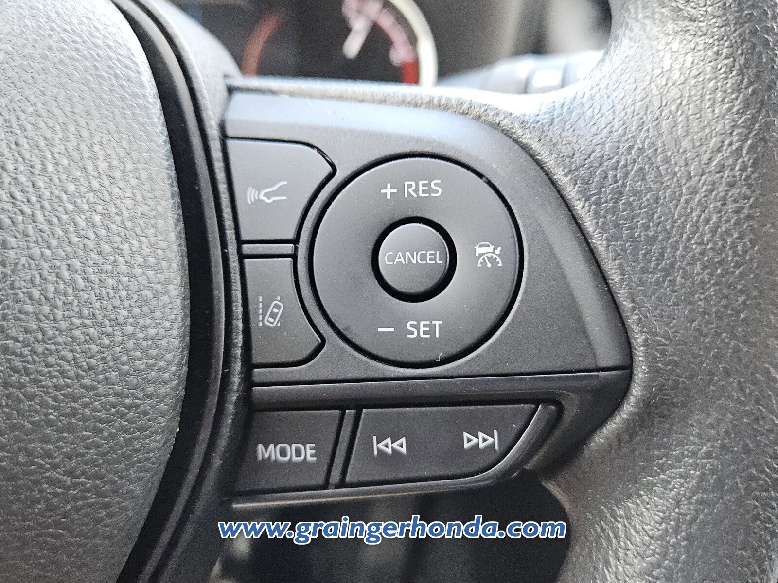 Used 2023 Toyota RAV4 XLE w/ Convenience Package image 20