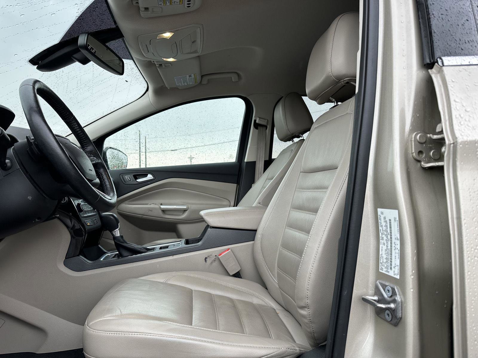 Used 2017 Ford Escape Titanium image 11