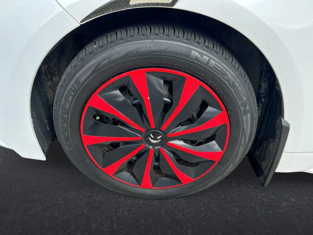 Used 2025 Toyota Corolla LE FWD image 2
