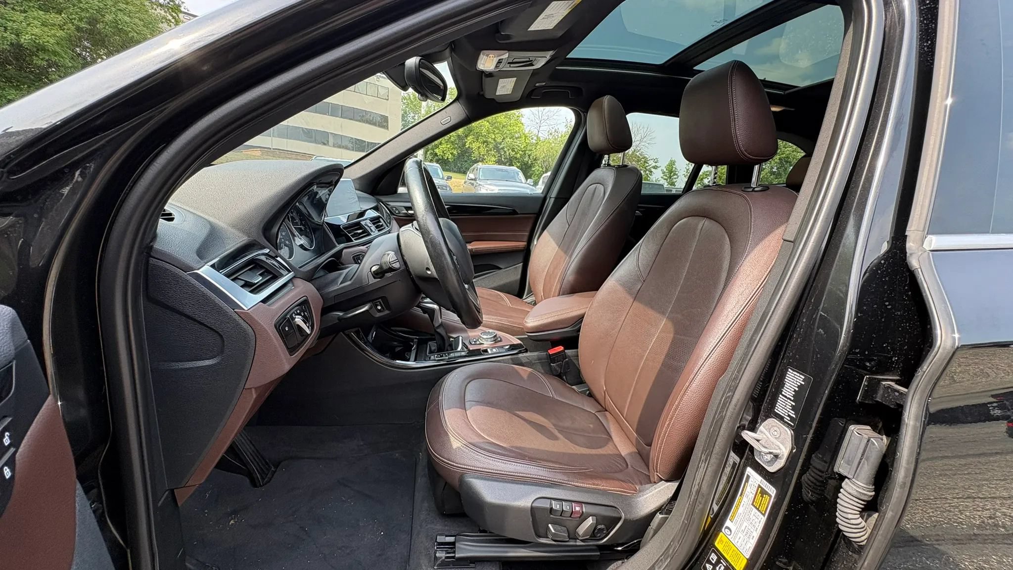 Used 2016 BMW X1 xDrive28i AWD/4WD image 2