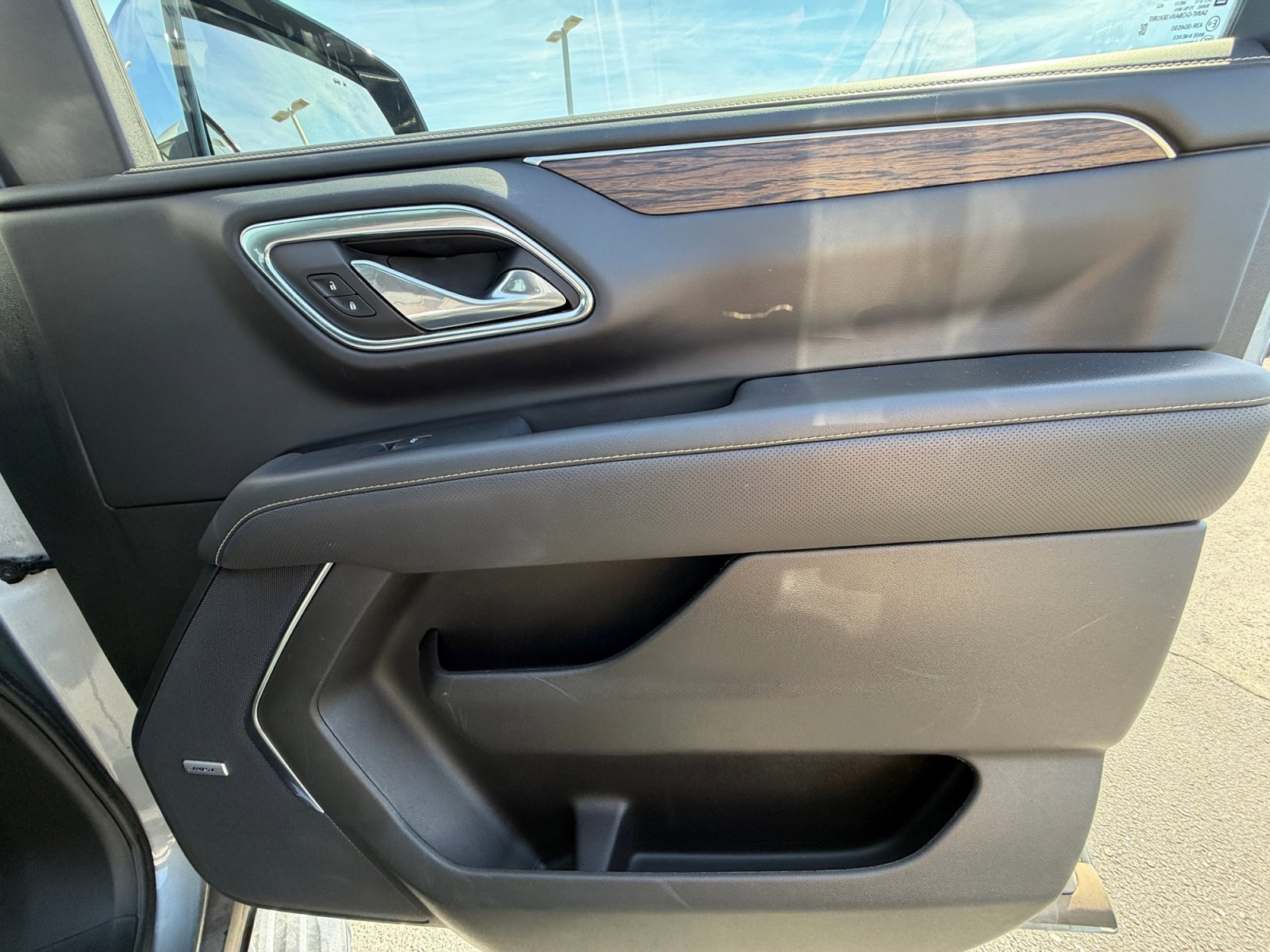 Used 2023 Chevrolet Tahoe Premier image 16