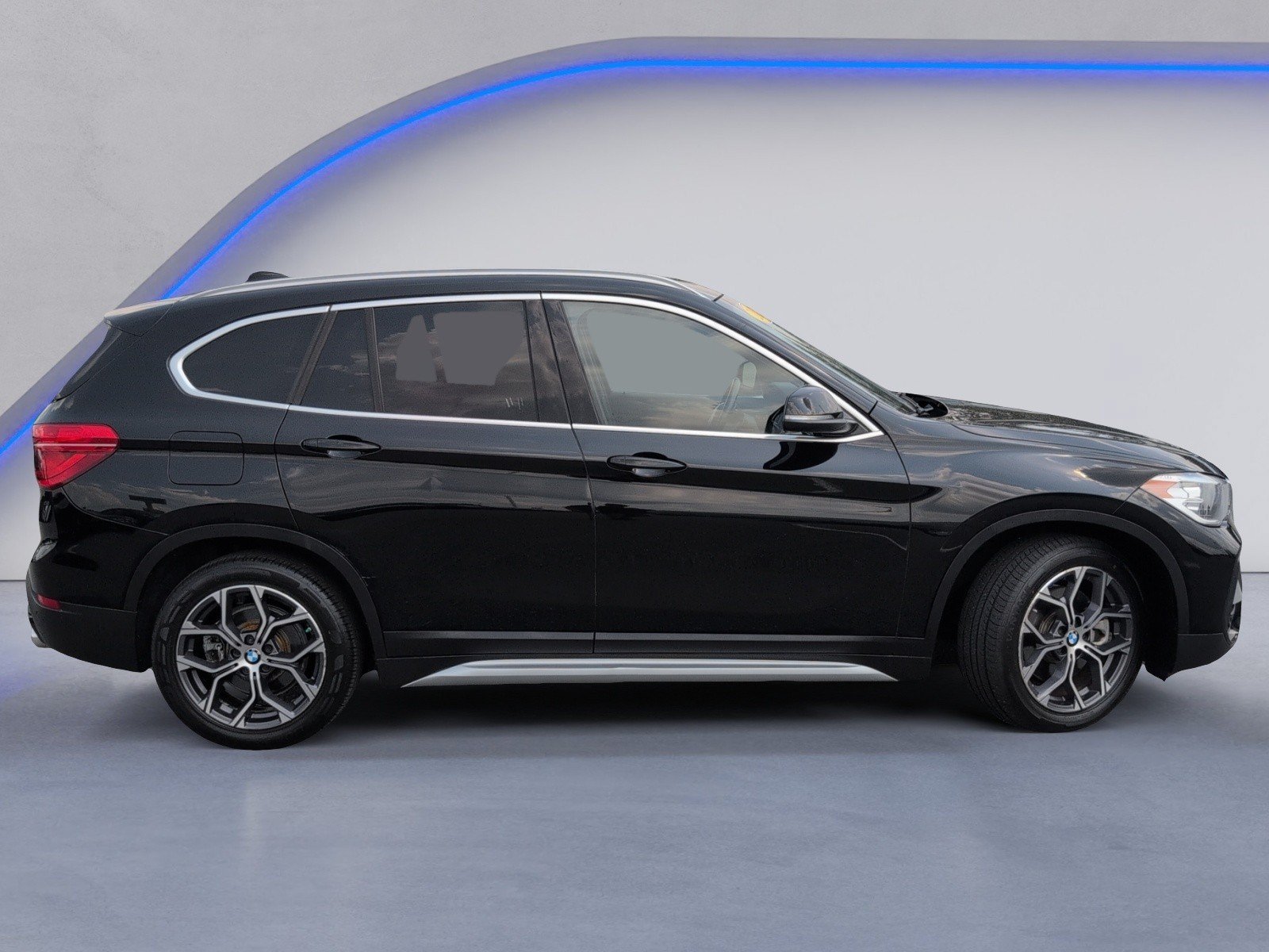 Used 2020 BMW X1 xDrive28i AWD/4WD image 3