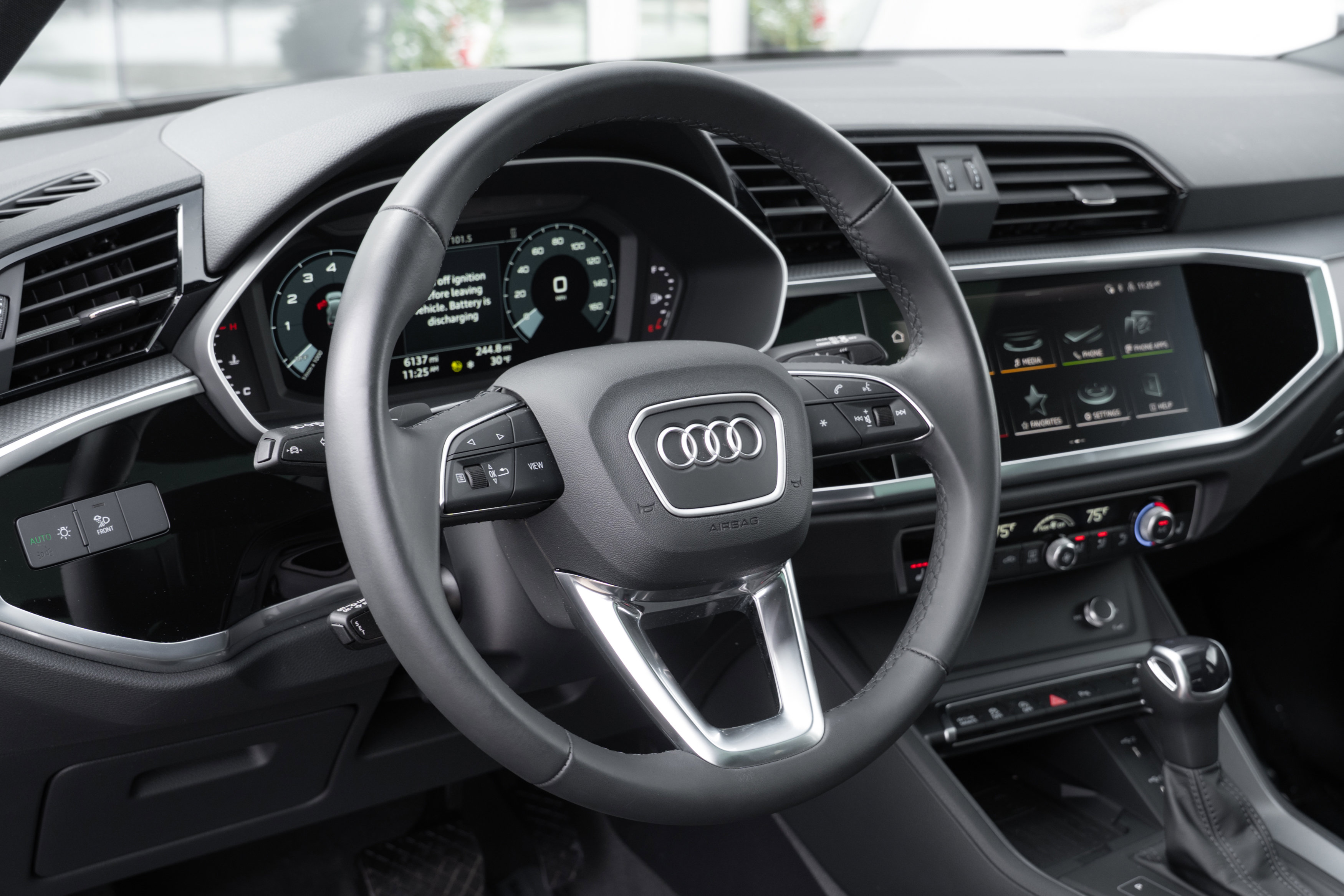 Certified 2024 Audi Q3 2.0T Premium image 11