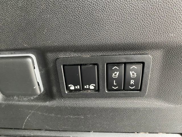 Used 2022 Chevrolet Tahoe Premier AWD/4WD image 19