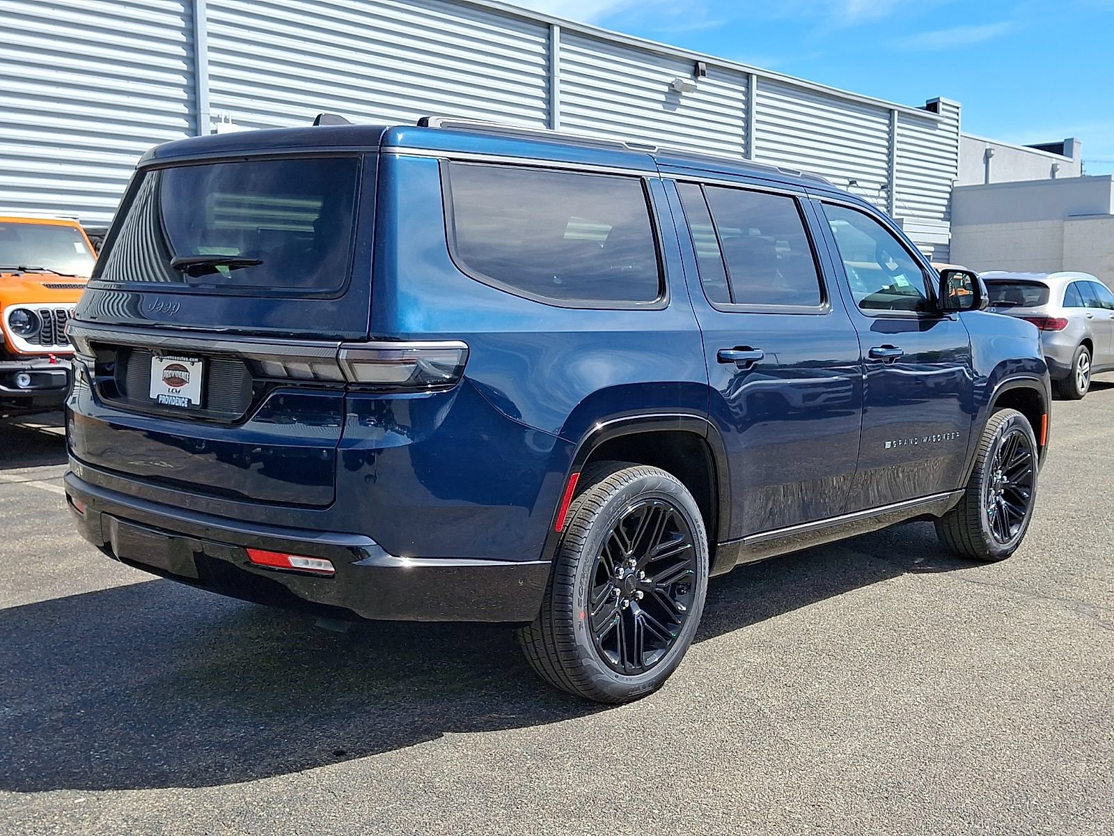 New 2026 Jeep Grand Wagoneer Limited AWD/4WD image 4