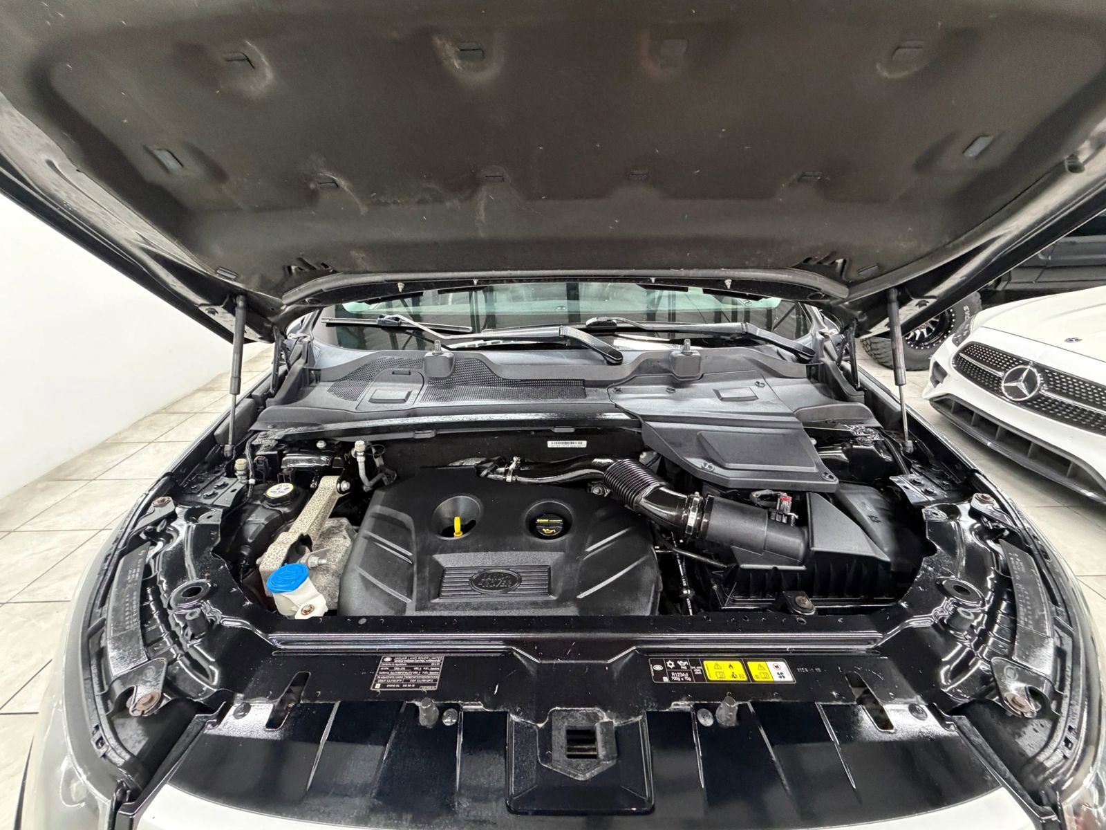Used 2016 Land Rover Discovery Sport HSE AWD/4WD image 34