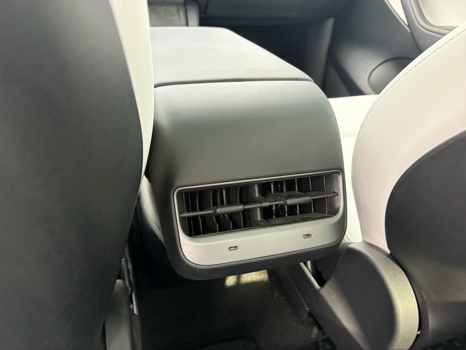 Used 2021 Tesla Model Y Performance AWD/4WD image 27