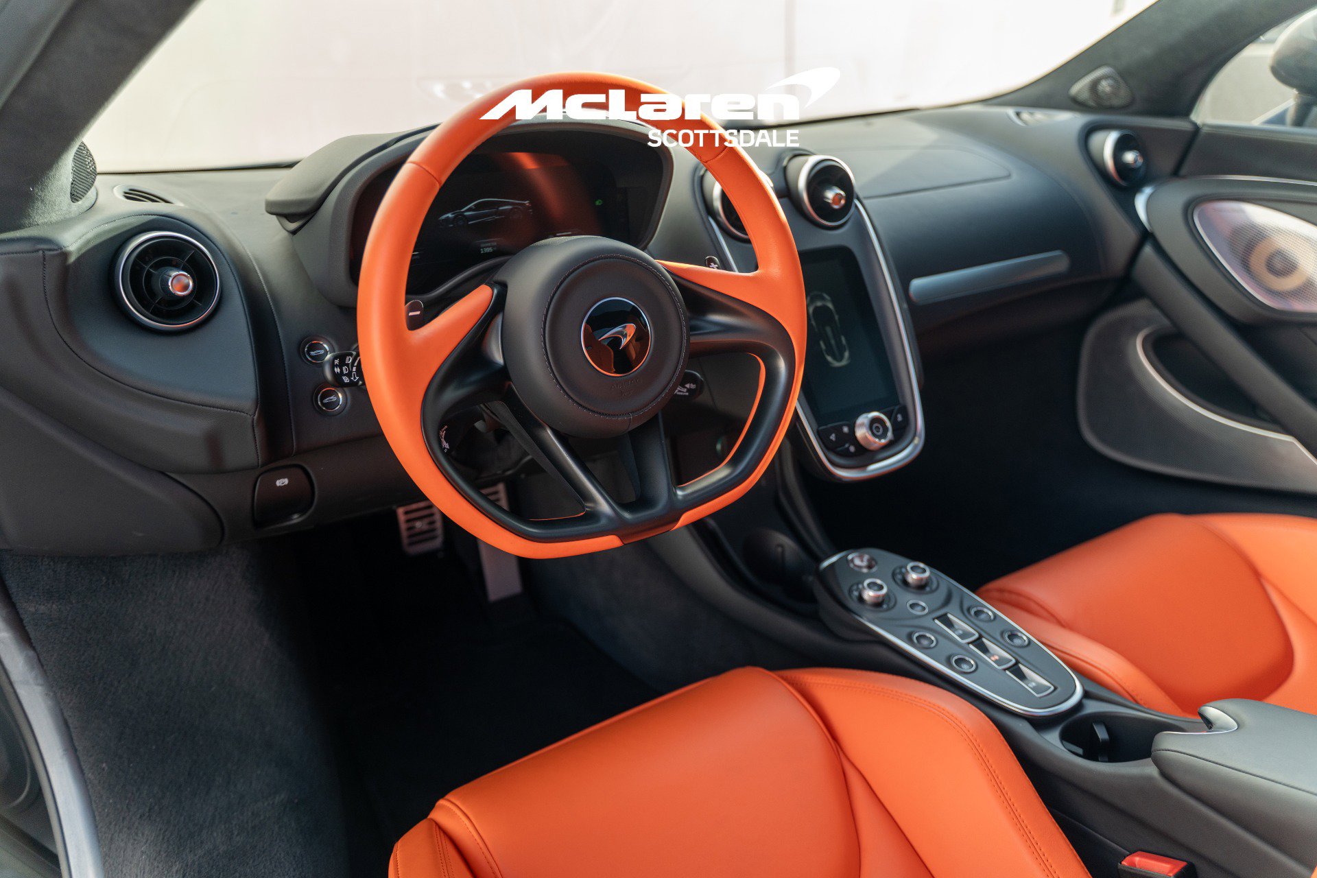 Used 2023 McLaren GT image 25
