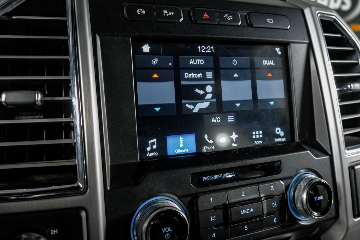 Used 2017 Ford F250 Platinum w/ FX4 Off-Road Package image 29