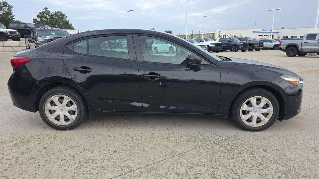Used 2018 MAZDA MAZDA3 Sport FWD image 6