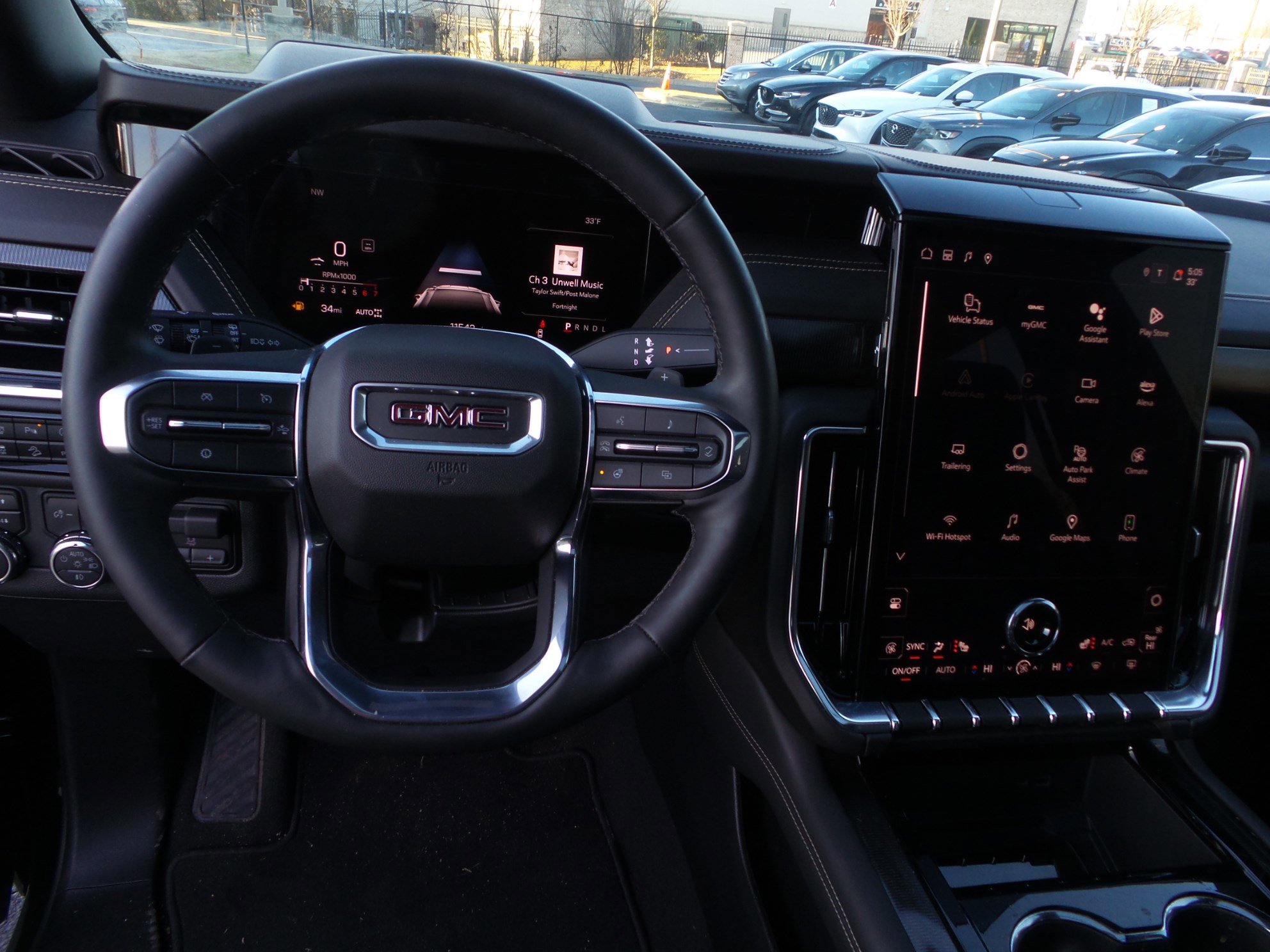 Used 2025 GMC Yukon Elevation image 30