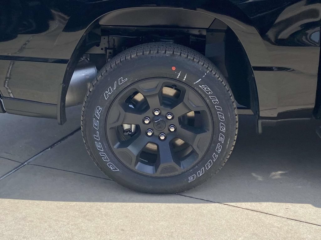 New 2026 RAM 1500 Express AWD/4WD image 36