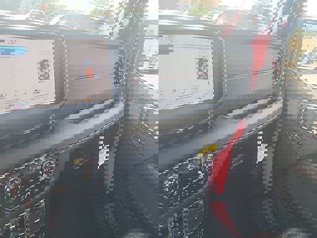 New 2025 Jeep Gladiator Rubicon w/ Safety Group image 8