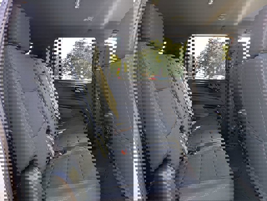 New 2026 Chevrolet Suburban LS image 29