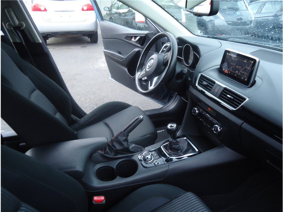 Used 2014 MAZDA MAZDA3 i Touring w/ Technology Package FWD image 16