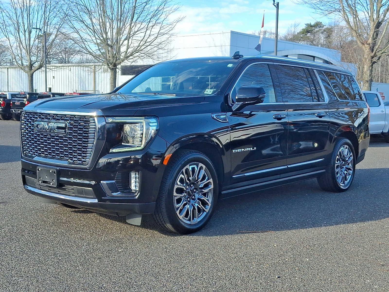 Certified 2024 GMC Yukon XL Denali Ultimate image 3