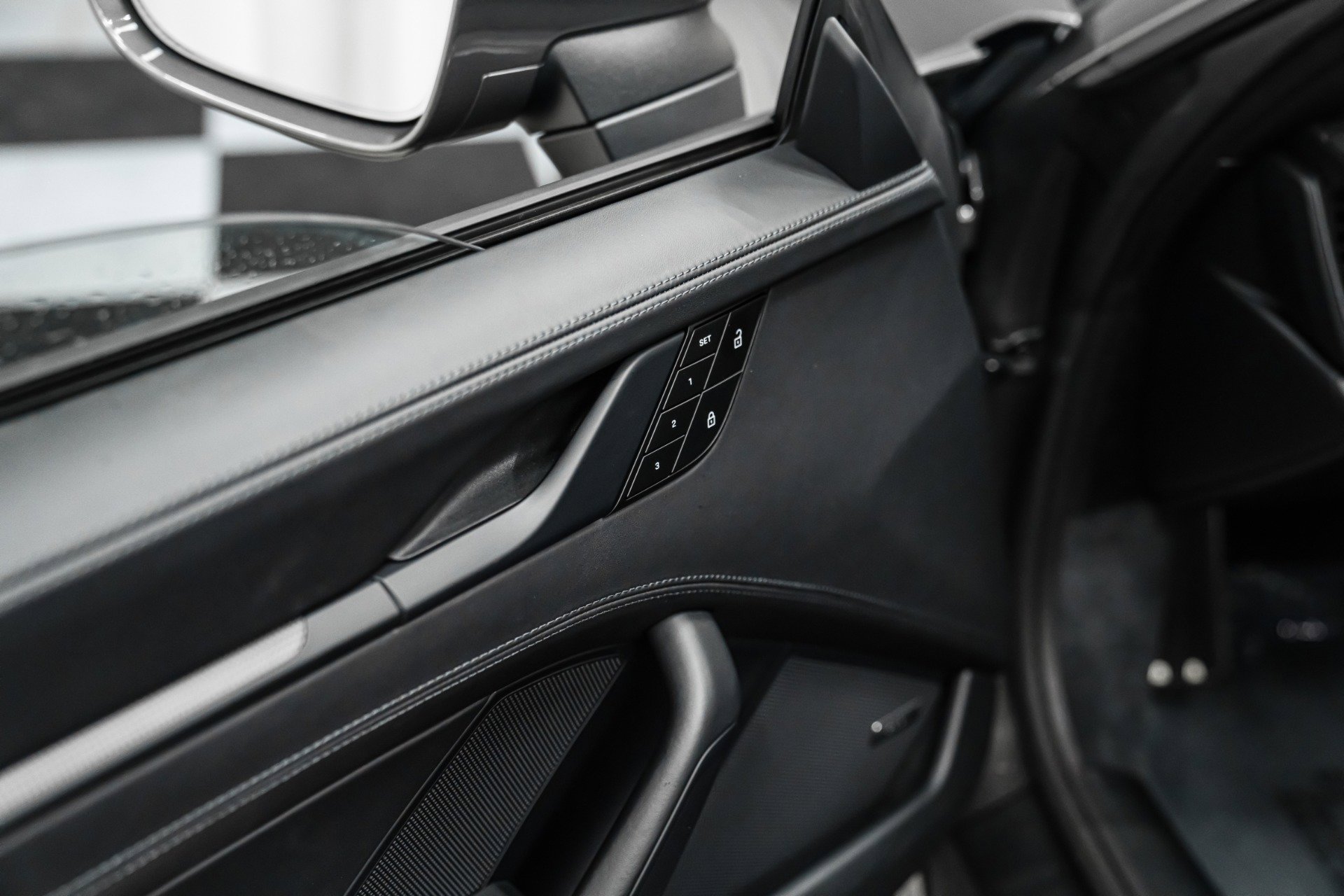 Used 2023 Porsche 911 Cabriolet image 21